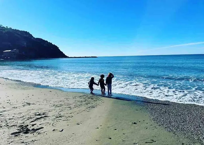 Villino Aranci Nuovo Monolocale In Centro Daire Levanto
